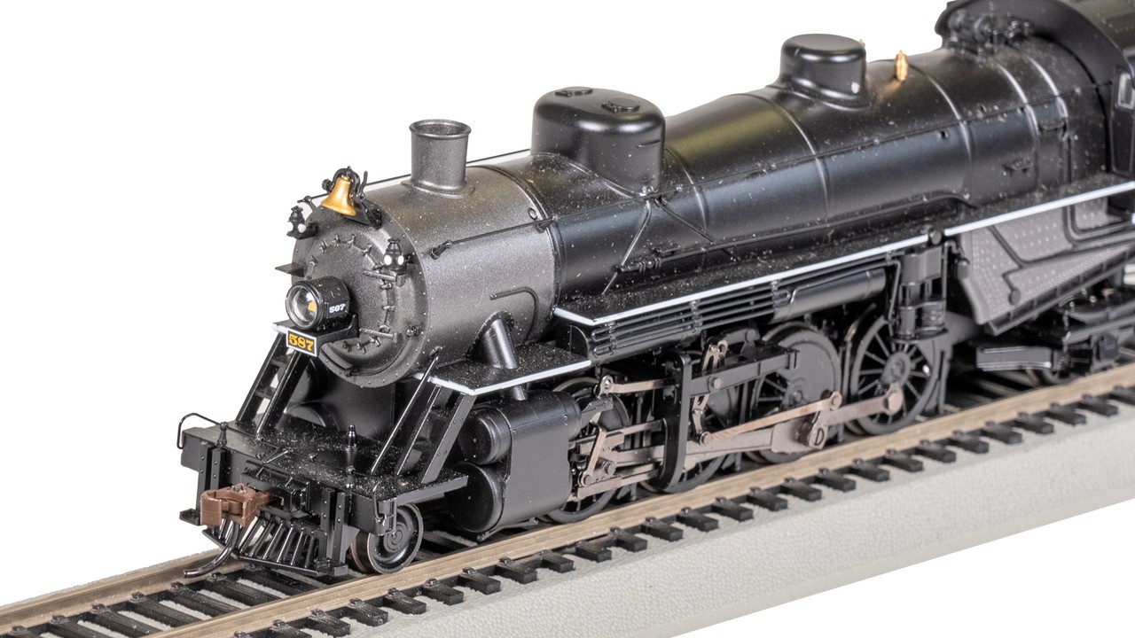 Bachmann HO Scale ~ Light 2-8-2 ~ Nickel Plate Road 587 Long Tender ~ DC ~ 54407