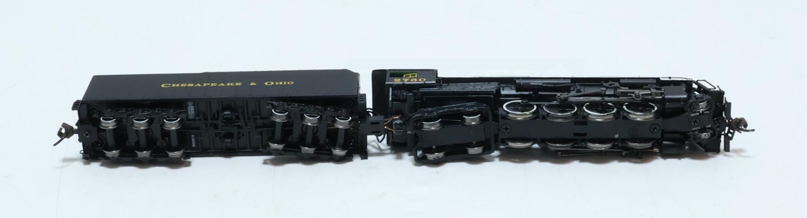 Bachmann Chesapeake & Ohio #2760 2-8-4 Locomotive & Tender DCC N Scale