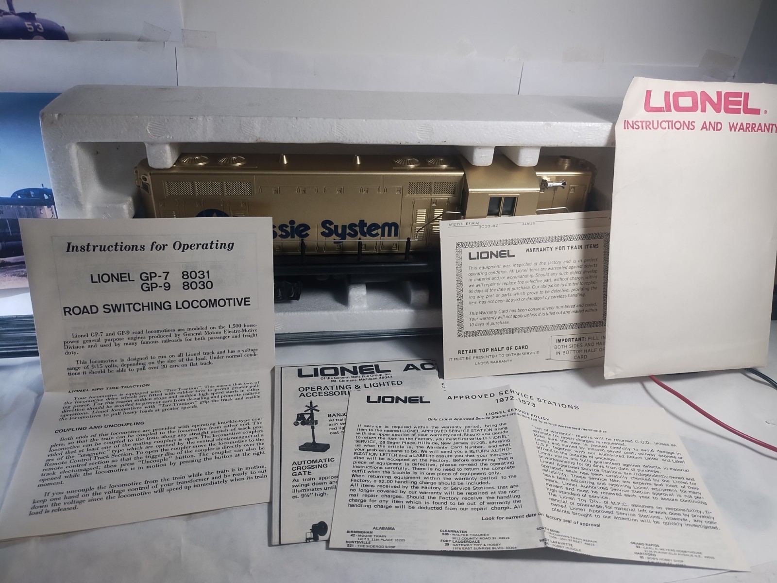 Lionel 6-8359 GM50 Chessie System B&O GP-7 Diesel Locomotive Gold With Box