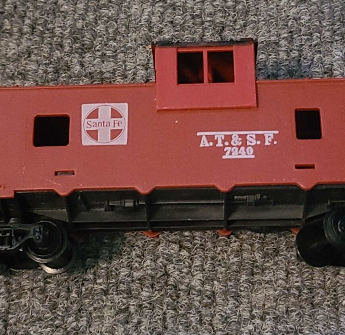 Lot Of 4 Santa Fe 7249, A.T. & S.F. 1957, U.P. X159 & Burlington 172700 HO Scale