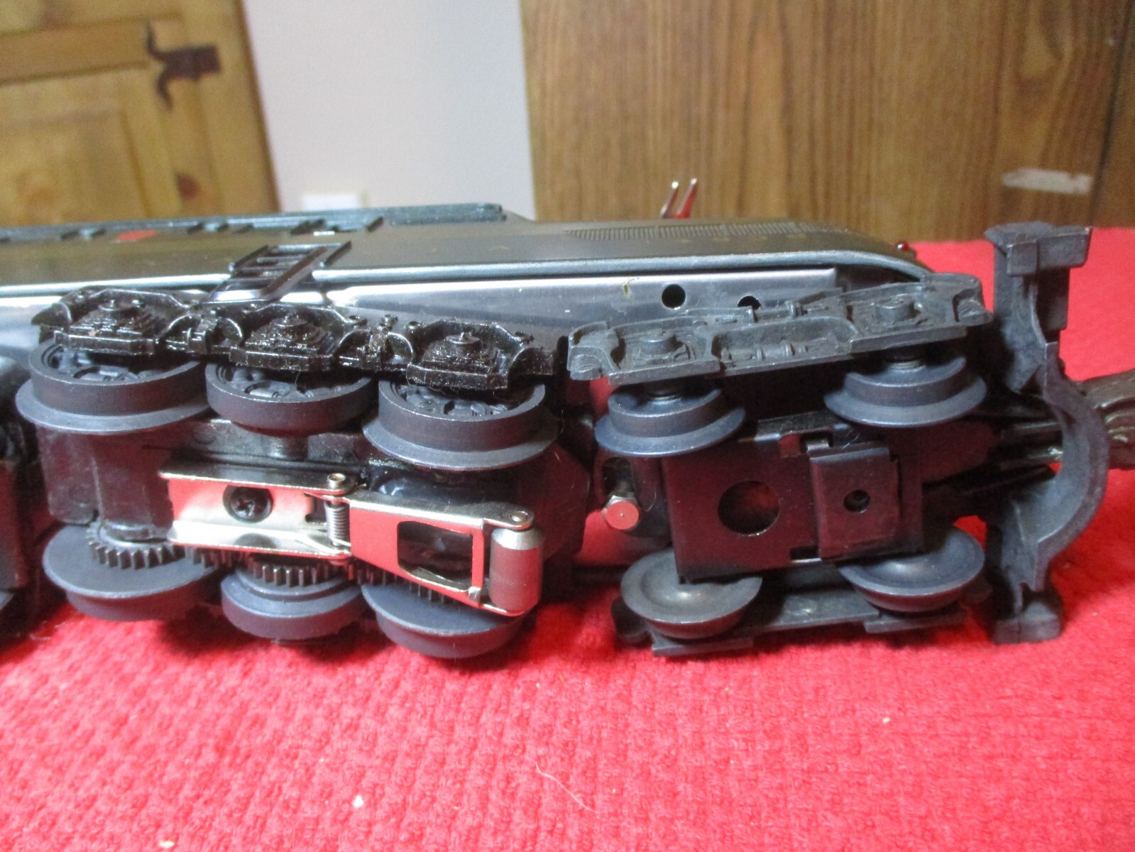 MTH 20-5504-1 Green 5 Stripe GG-1 Electric Locomotive #4935 O Scale Train 1:48