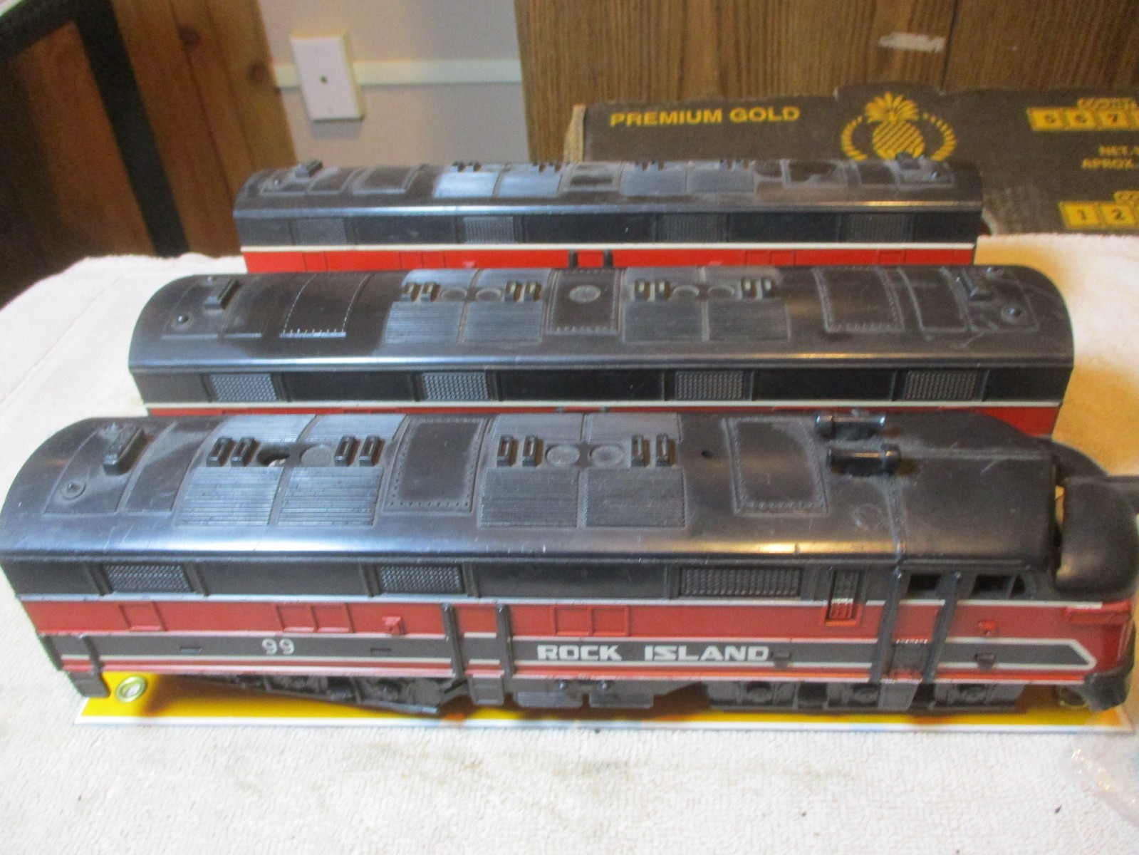 Marx Rock Island E7 A-B-B Powered #99 & Dummy Locos Tested Runs Please Read