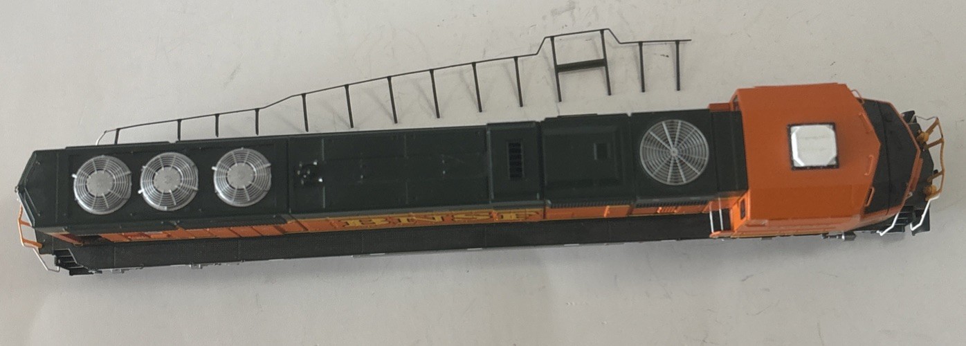 Athearn Genesis BNSF SD-70MAC Orange #9955 Locomotive HO Scale DC (Working)