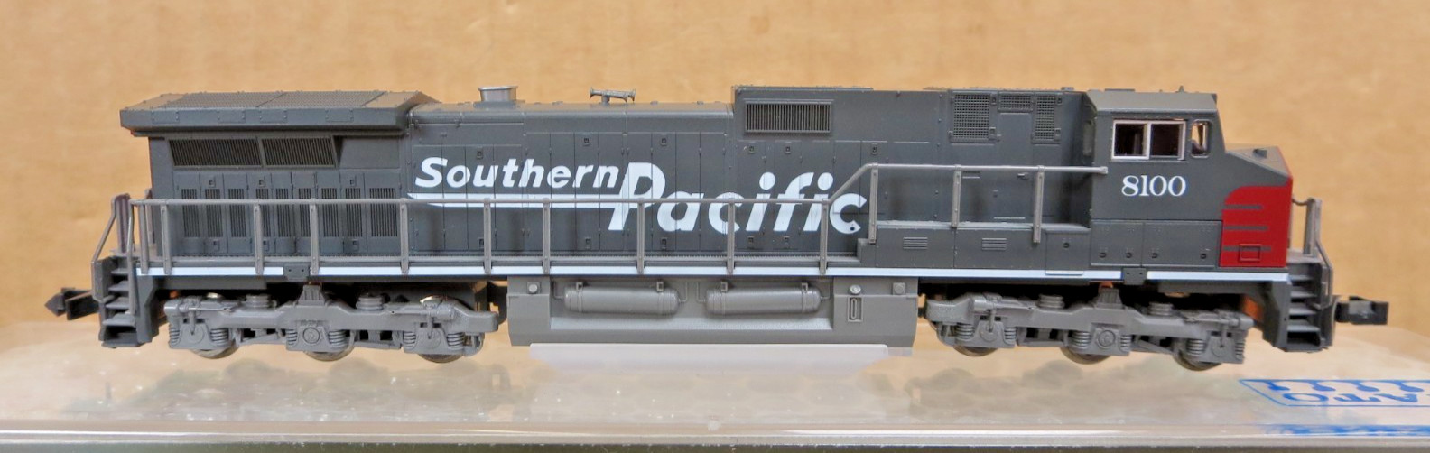 Kato 176-3601 C44-9W Southern Pacific SP 8100 N-Scale MIB