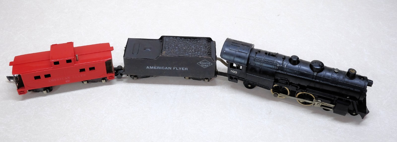 American Flyer 302 Steam Loco + Tender + 638 Caboose, S Gauge, 1940s-1950s