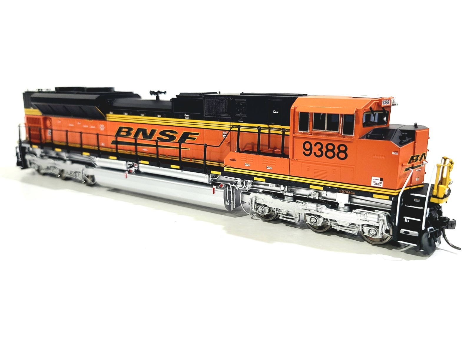 Division Point BNSF SD70ACe Burlington Northern SF #9388 HO Brass DP-2401.0 DCC