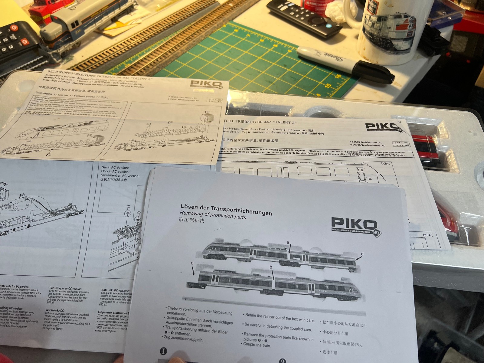 SET Piko 59500 HO Scale Piko electric railcar series 442, db, ag DC runs nicely.