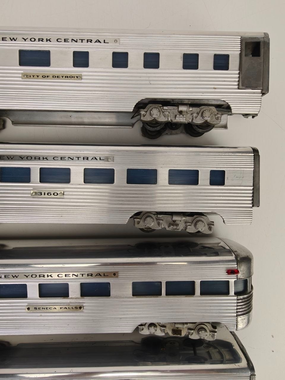 American Model Toys NEW YORK CENTRAL Aluminum O Gauge 6 Cars READ