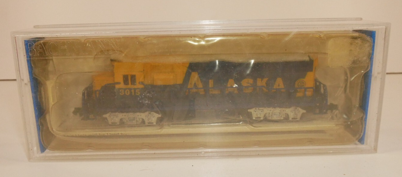 Bachmann 63598 N Alaska Powered Diesel Locomotive #3015/Box