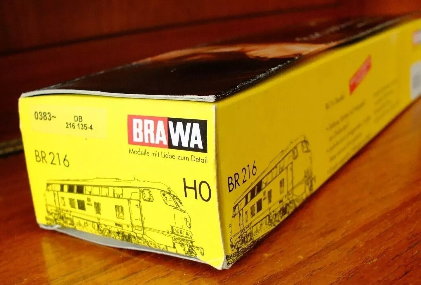 Brawa 0383 HO gauge DB BR 216 Diesel loco in DB blue and cream livery