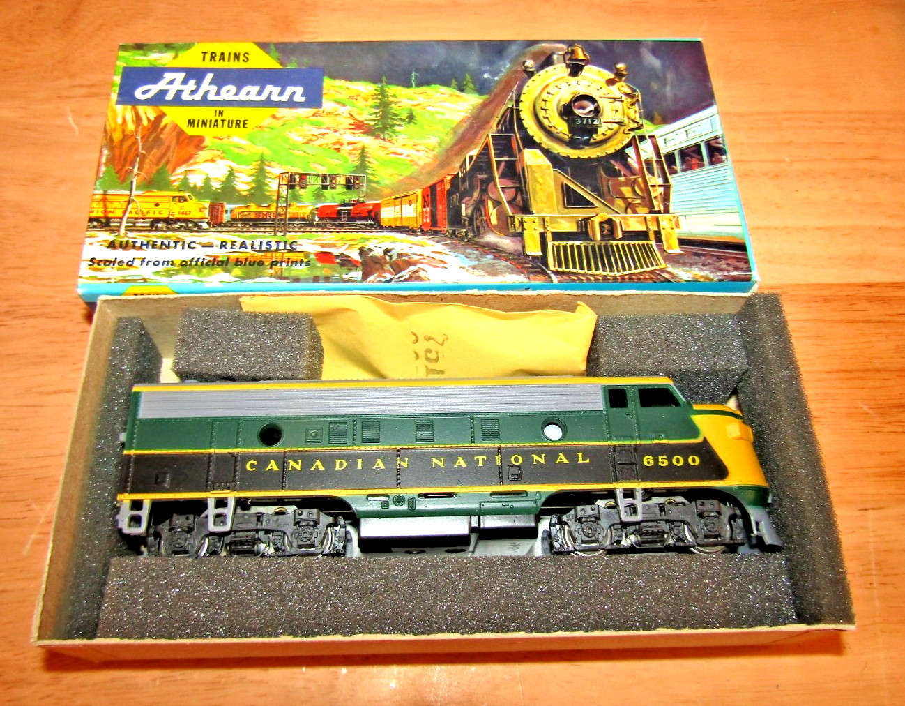 Athearn 3225 HO Scale Canadian National F7A Super Powered Locomotive #6500 New