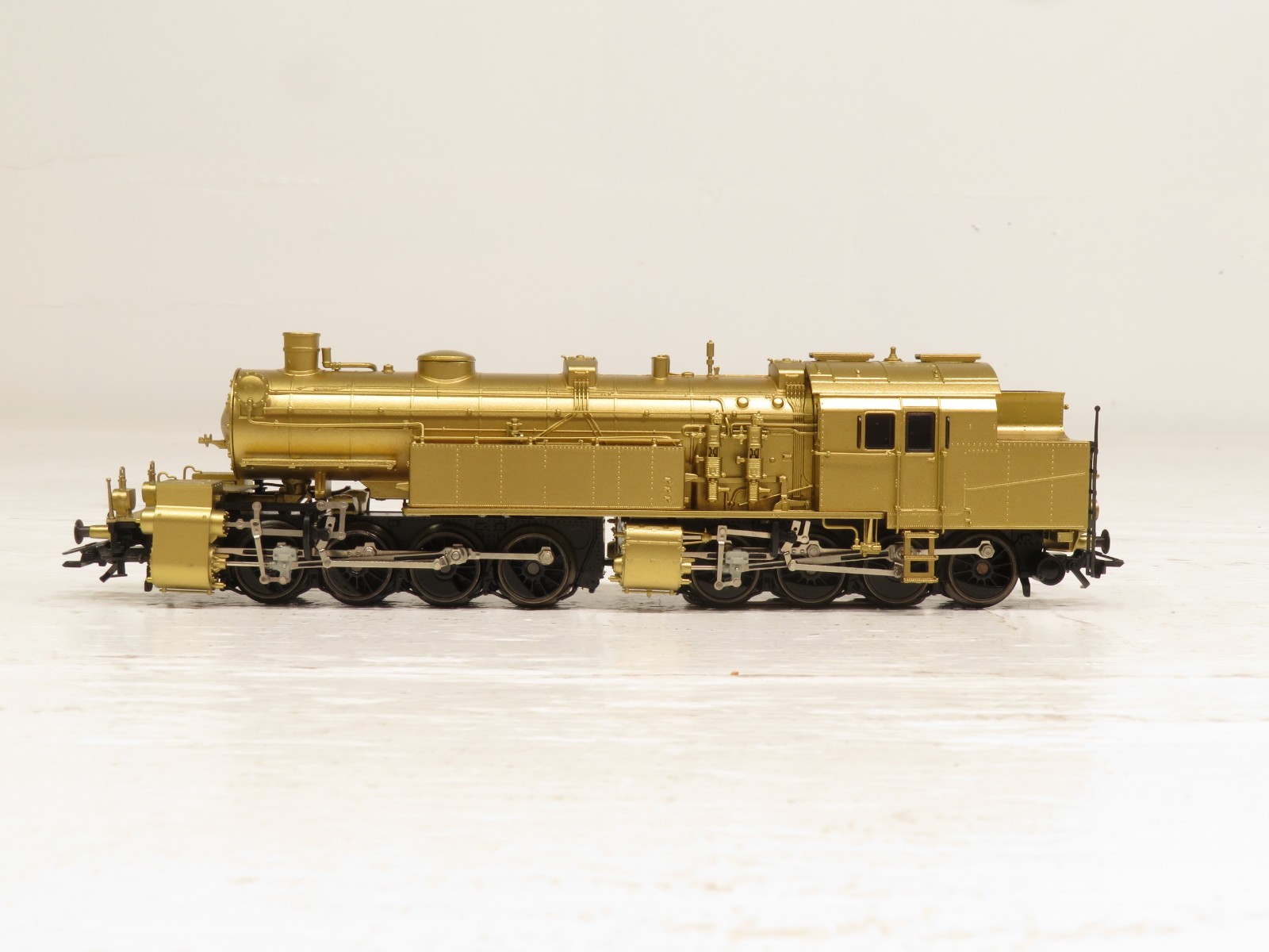 Marklin BR96 HO DB Locomotive Gold LN