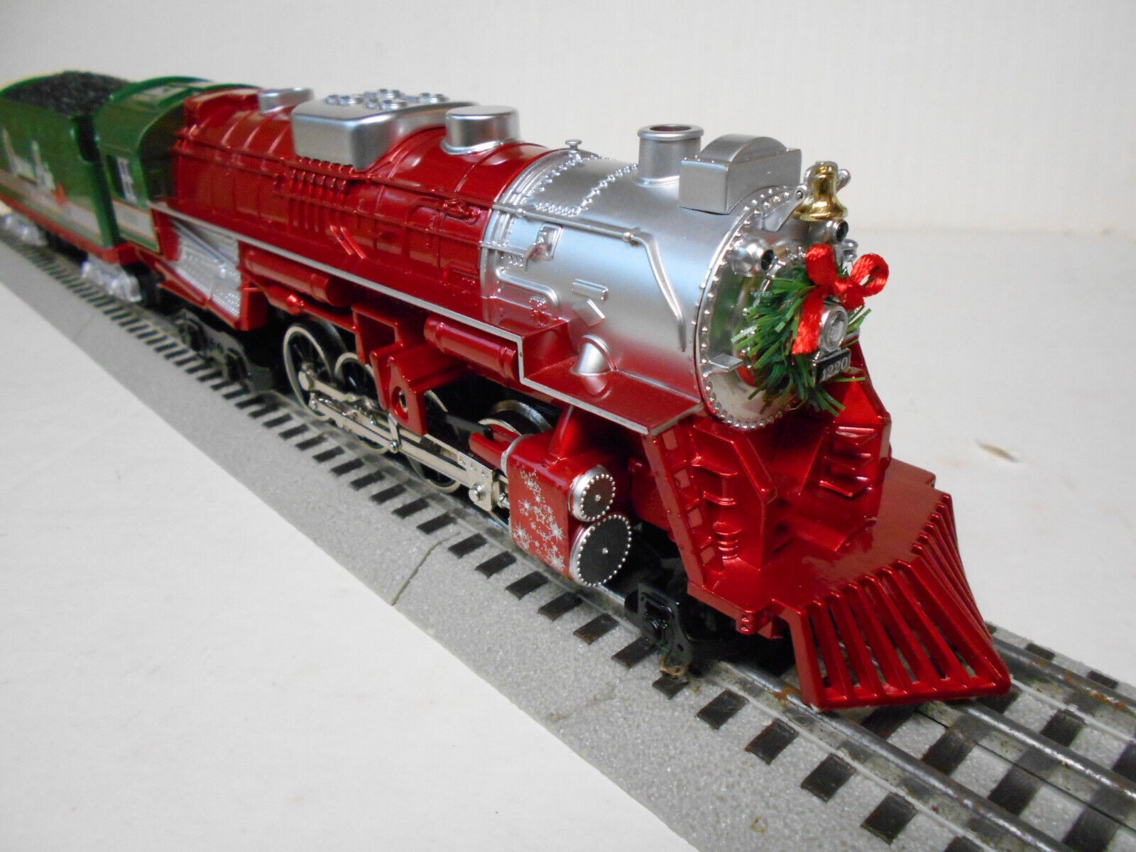 LIONEL 2123100-E CHRISTMAS EXPRESS LIONCHIEF BERKSHIRE STEAM LOCO O GAUGE