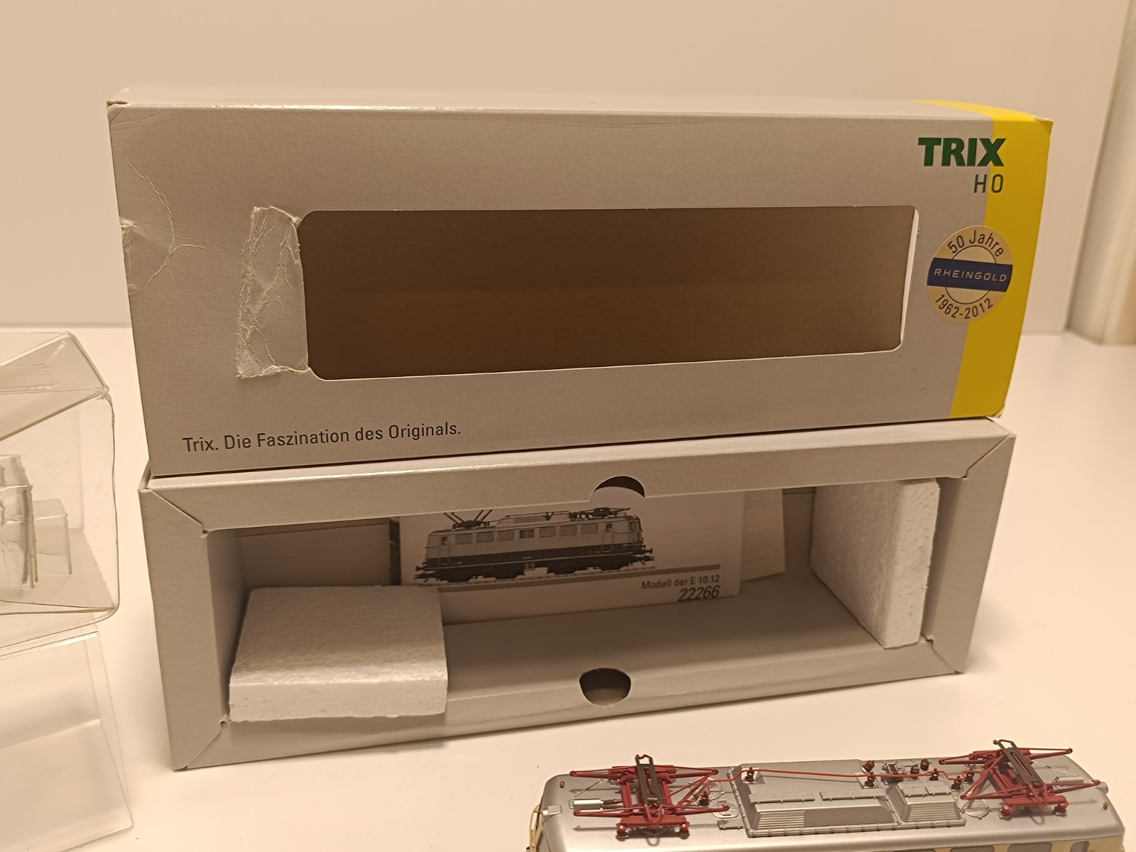 Trix 22266 Electric Locomotive E10 1240 Rheingold DB Function Tested