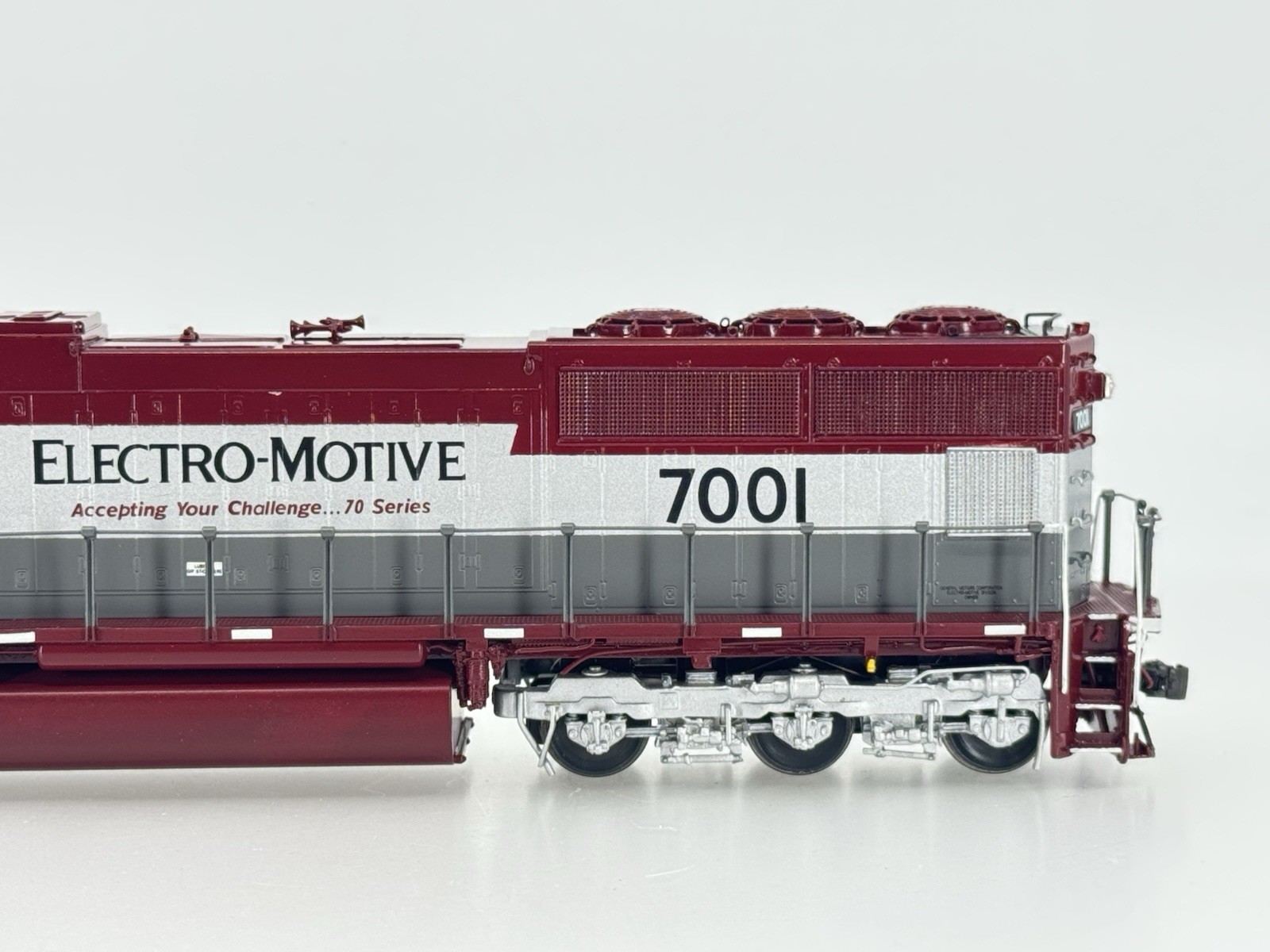 HO Overland Models OMI 5813.1 Electro Motive EMD SD70M Demo Diesel Locomotive