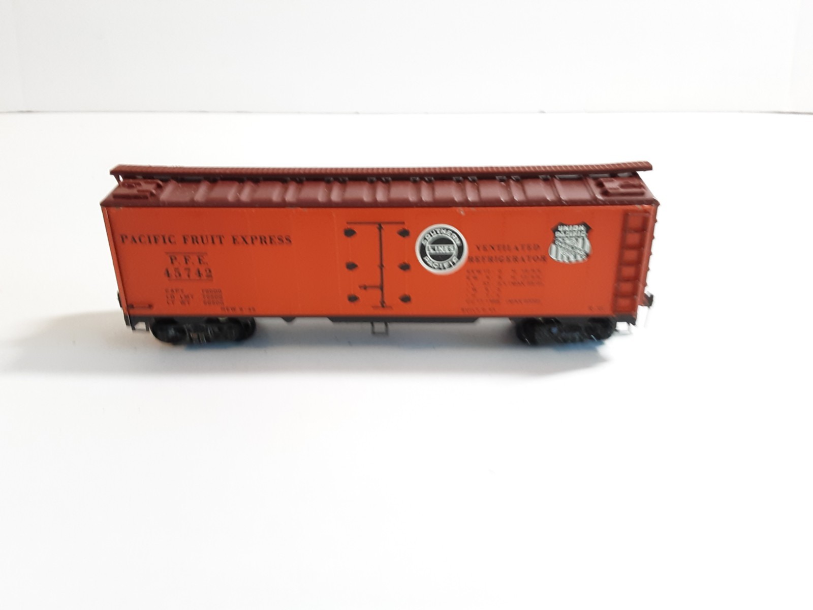 Vtg Lot Of 6 Box Cars, Tanker Cars, Flat Cars, Gondola See Description (2)
