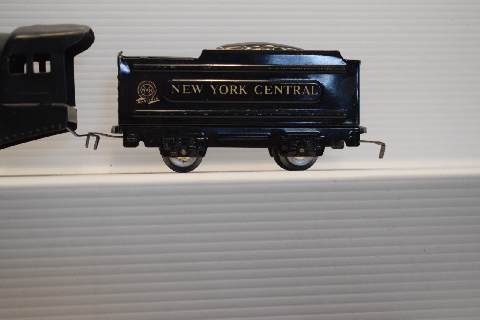 MARX 8995 BOXED TRAIN TRANSFORMER SET LOCOMOTIVE TENDER CABOOSE 5 CARS WORKS