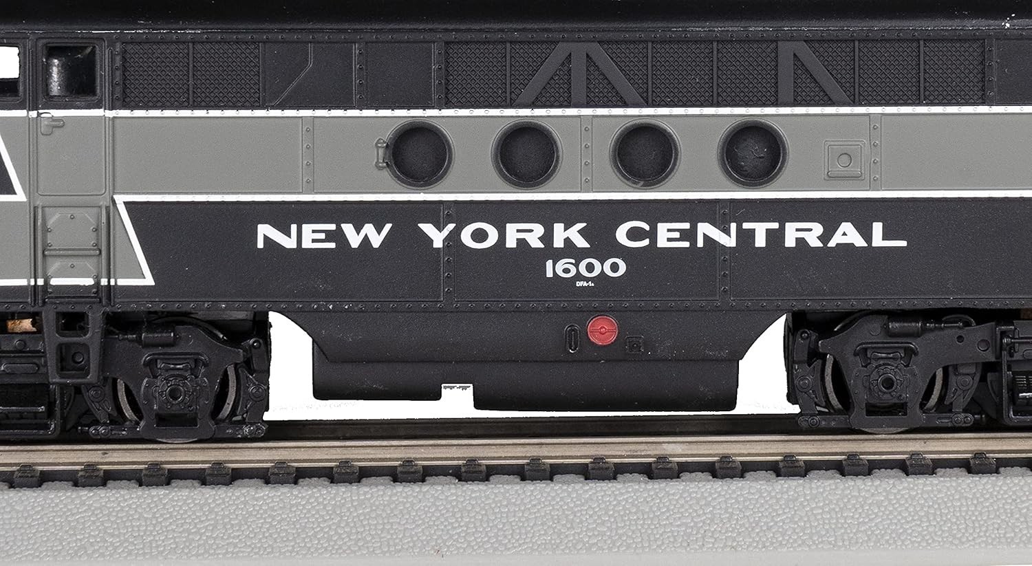 Bachmann HO 68912 FT Locomotive, New York Central #1600