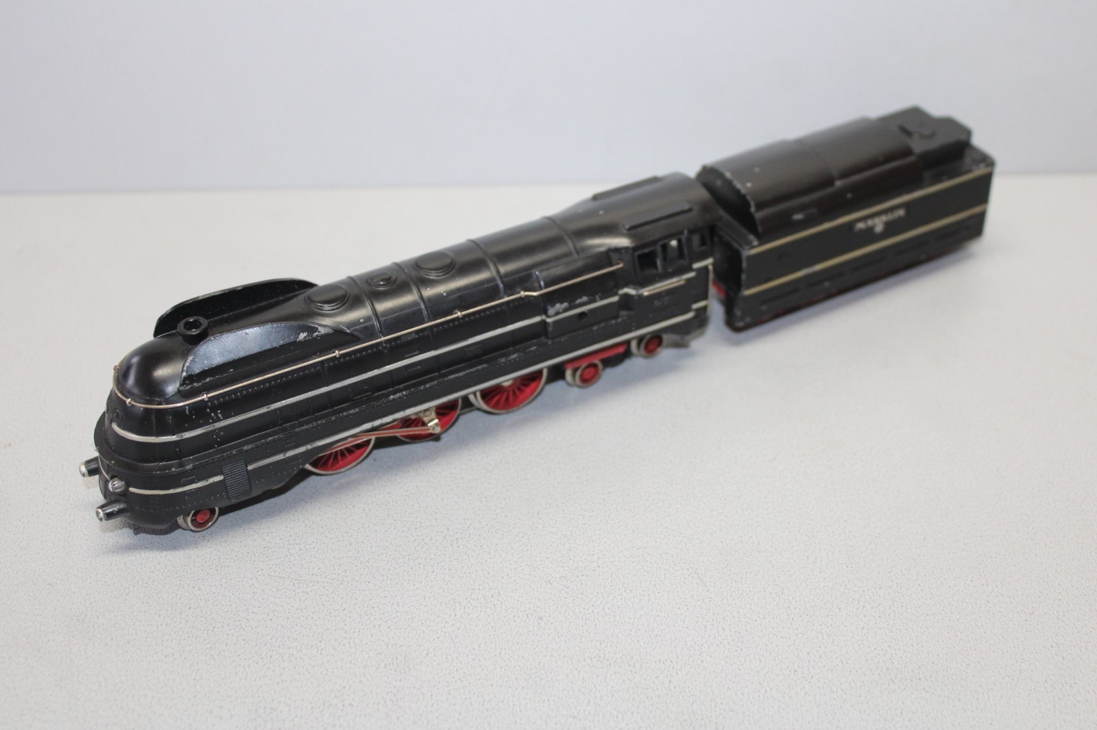 Märklin SK800 Steam Locomotive BR06 DRG Light Function, H0, 3-Rail