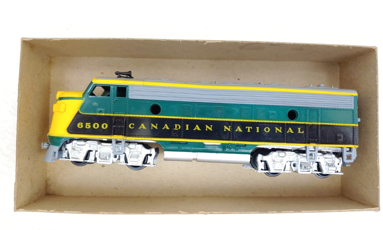 Rare Athearn HO Yellow Box 1025 F7 CN A Diesel Locomotive Engine Dummy In Box