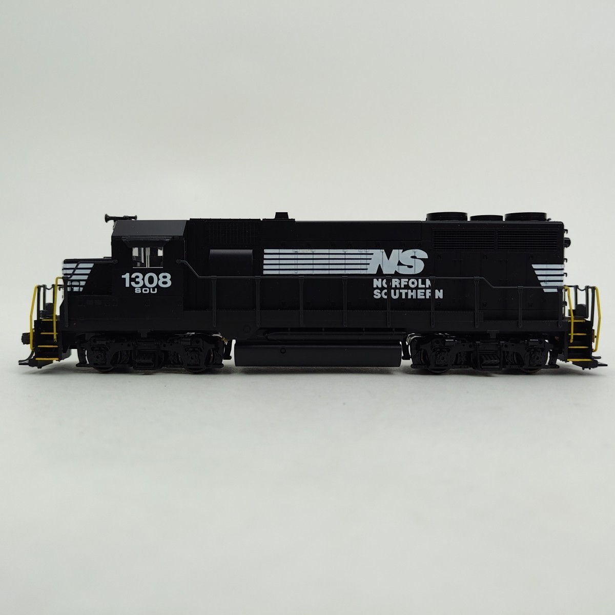 KATO HO Scale EMD GP35 Phase 1a Norfolk Southern #1308 W/O DB Locomotive 37-034