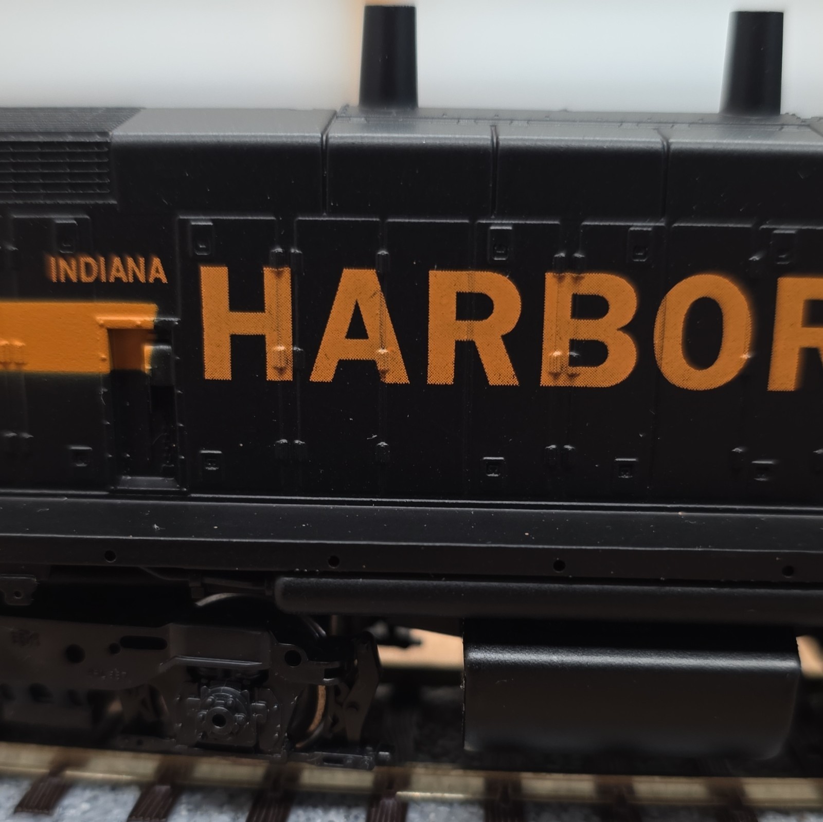Athearn HO GP38-2 Indiana Harbor Belt #3802 Diesel Locomotive DC Analog