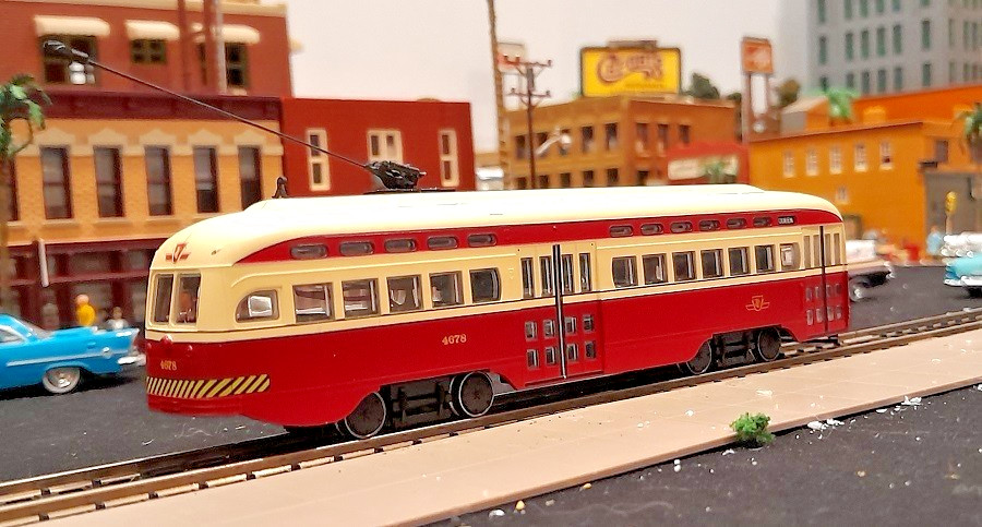 * 1/87 HO * Bowser * Postwar PCC Toronto Streetcar #4678 * BOXED * 12650 *