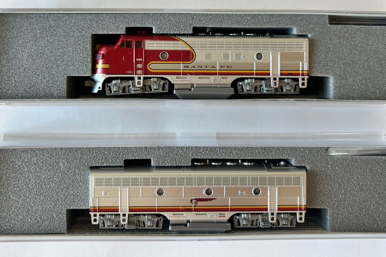 Kato N Scale F7 A-B Unit Set 176-2121 176-2211