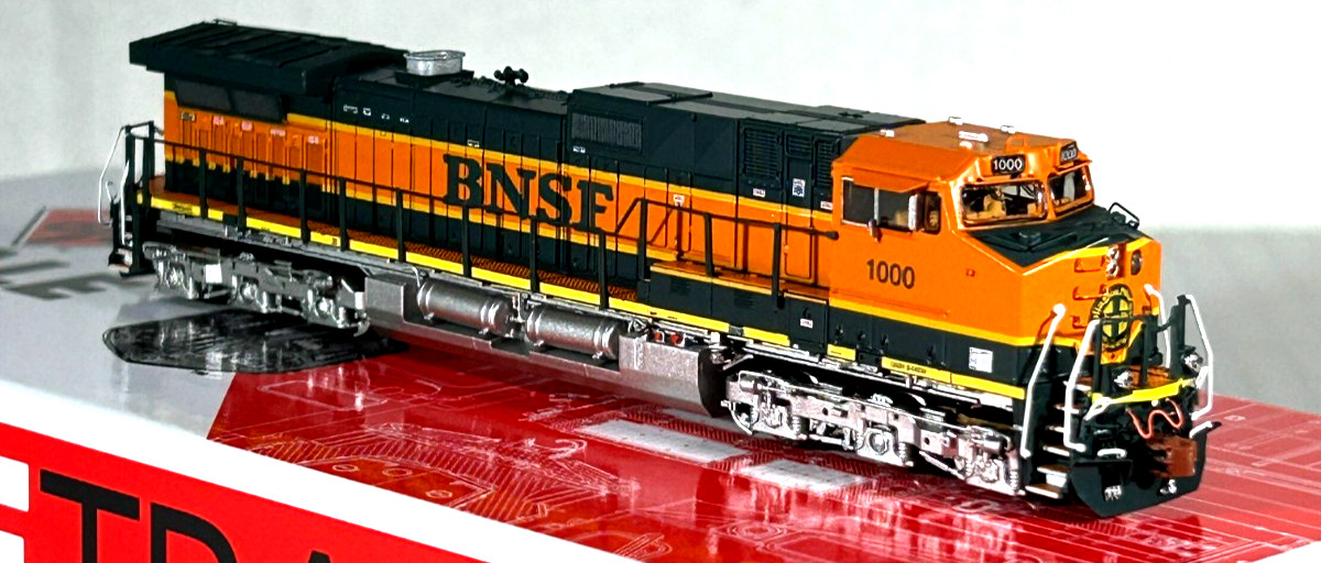 SCALETRAINS N SCALE GE C44-9W LOCOMOTIVE SOUND&DCC BNSF SXT38679