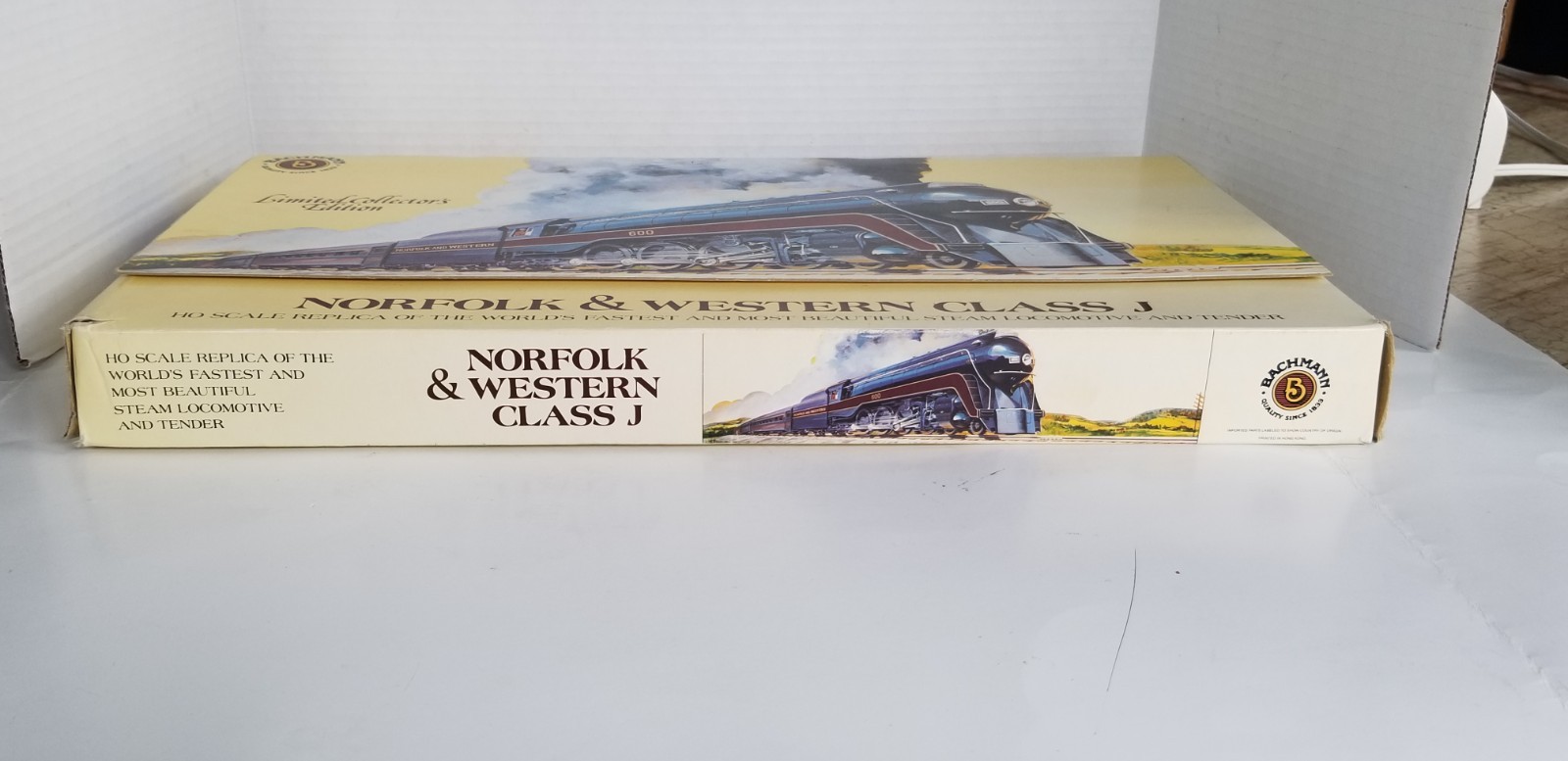 Bachmann HO Norfolk & Western Class J Steam Locomotive & Tender New In Box A5