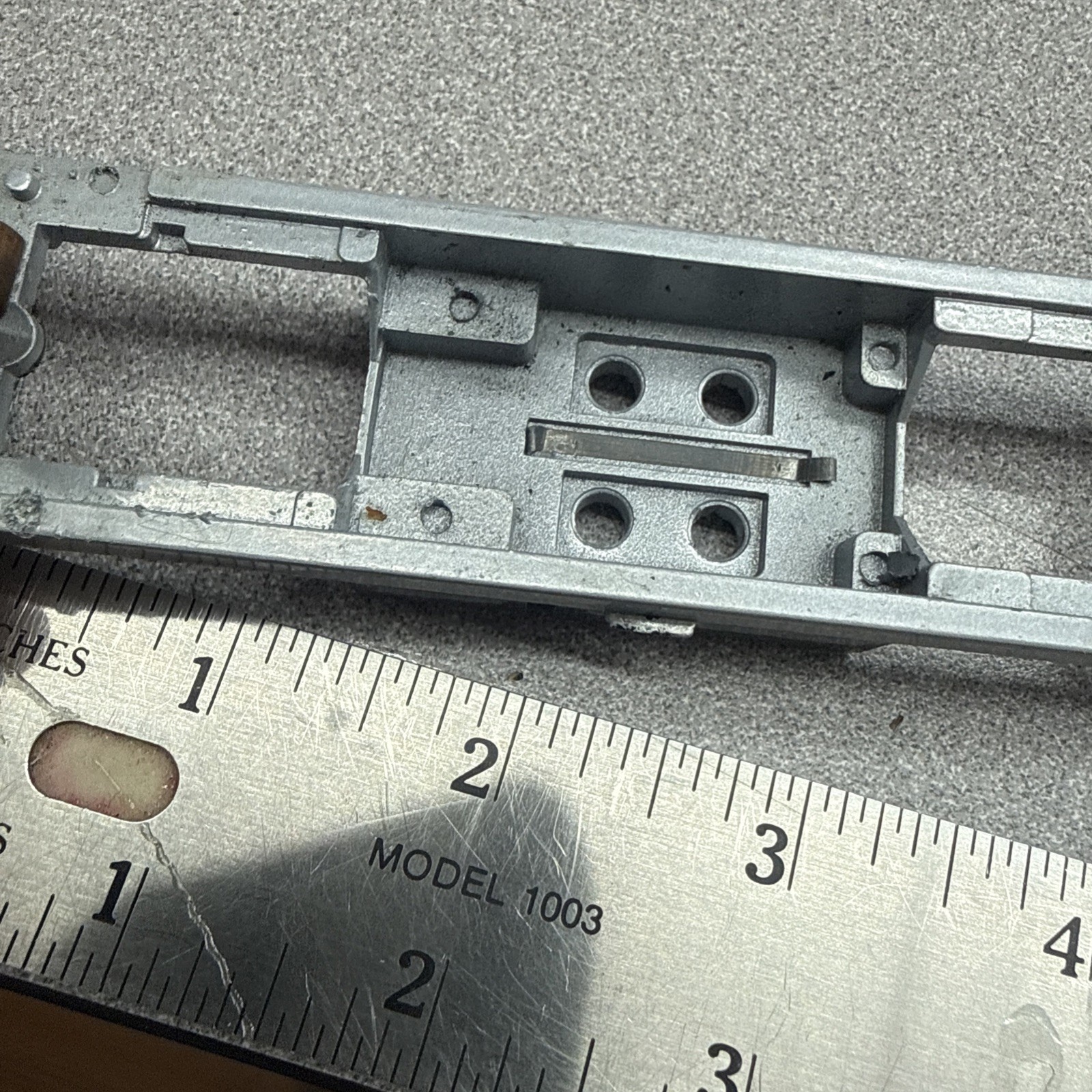 F7A – F7B Athearn 42005 Ho Scale metal Underframe Chassis W Working Headlight