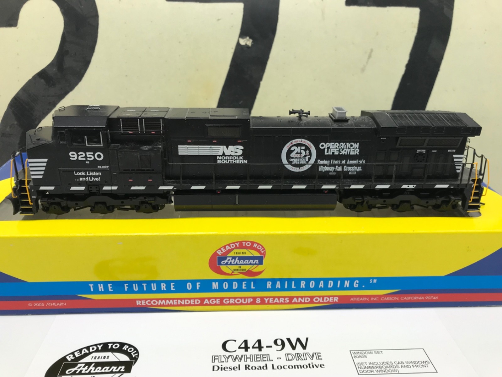 Athearn Ho Scale Norfolk Southern C44-9w Powered Diesel Locomotive O/L #9250 RTR