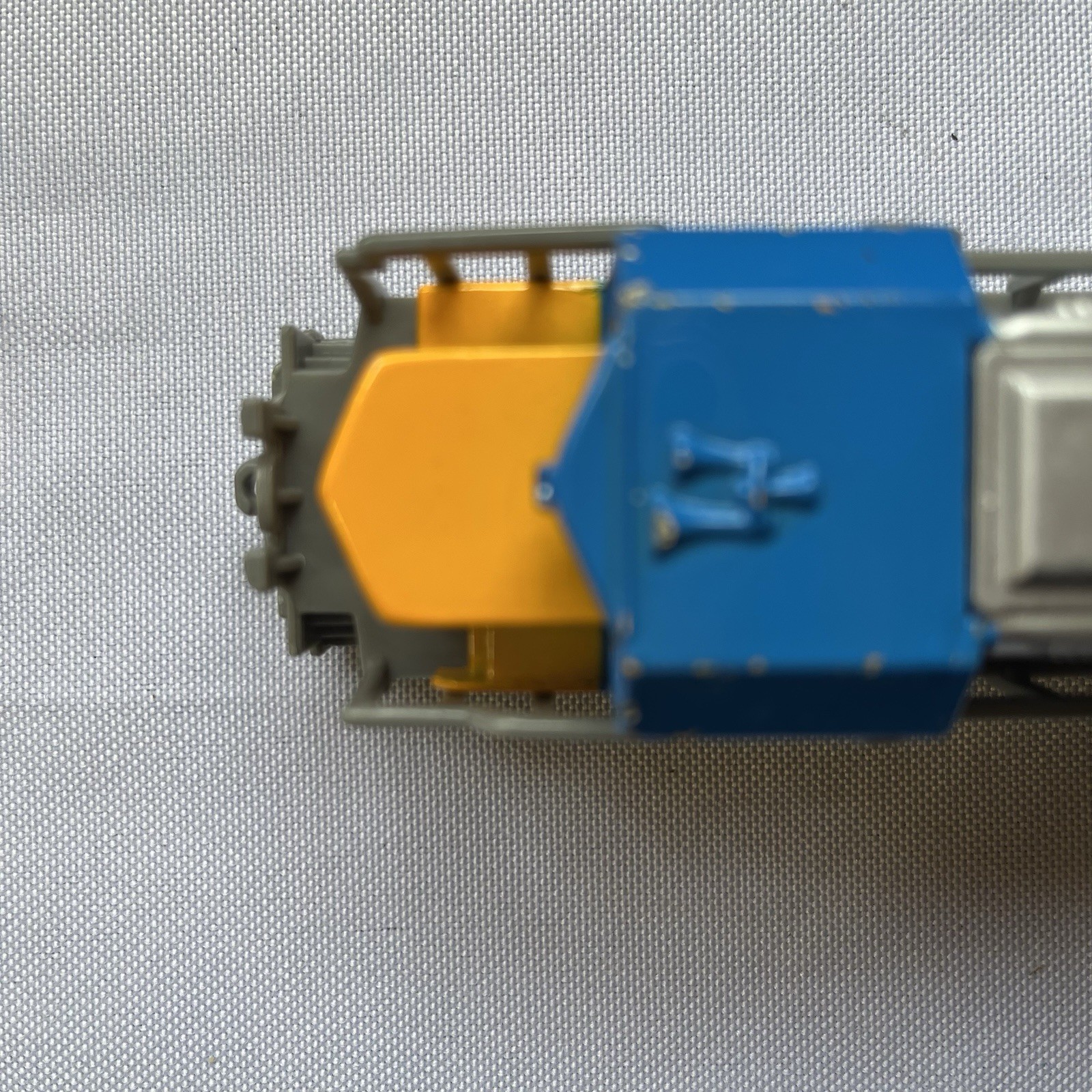 Freight Locomotive Pull Back Power Blue,Yellow & Silver #1872 NY &IL Die Cast