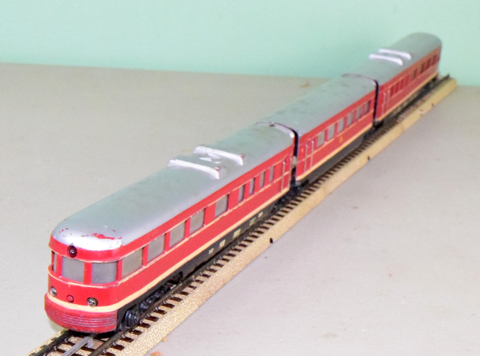 Scarce Marklin 3025 3-Unit Railcar. HO, Die Cast Metal, w/ OB