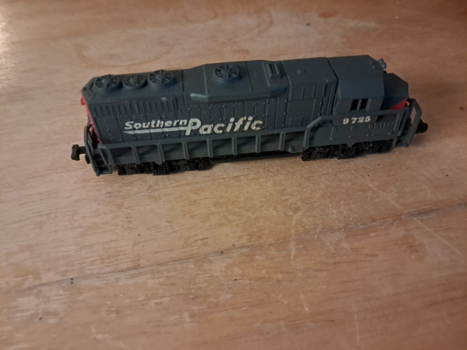 Southern Pacific Dummy Locomotive 418 N Scale Road No. 9725 High Speed Model Yes