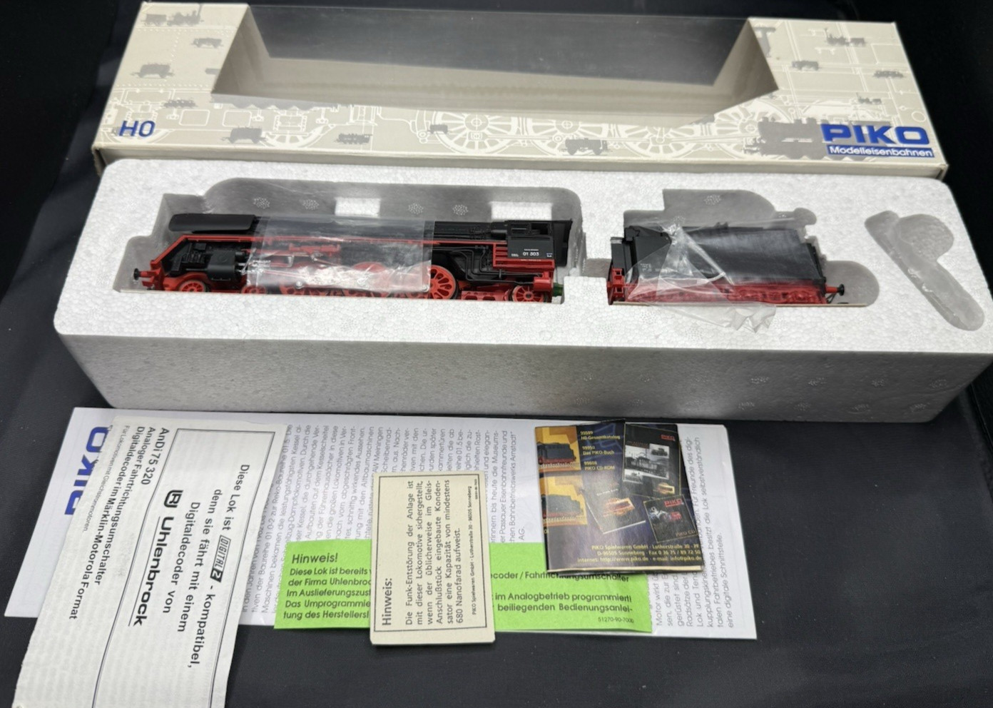 PIKO 50200 ELECTRIC LOCOMOTIVE AND TENDER HO SCALE IN BOX MADE GERMANY