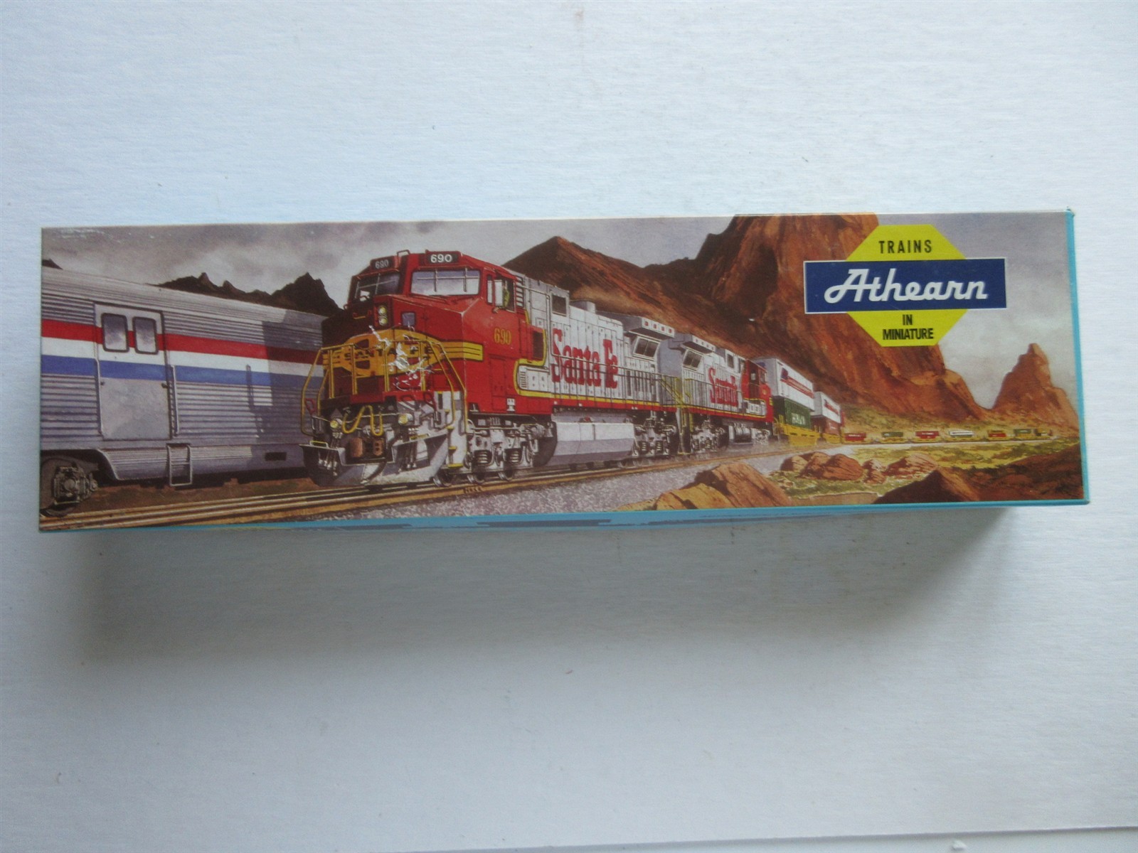 Athearn 4936 BNSF C44-9W Powered Diesel Locomotive #986 New HO Scale