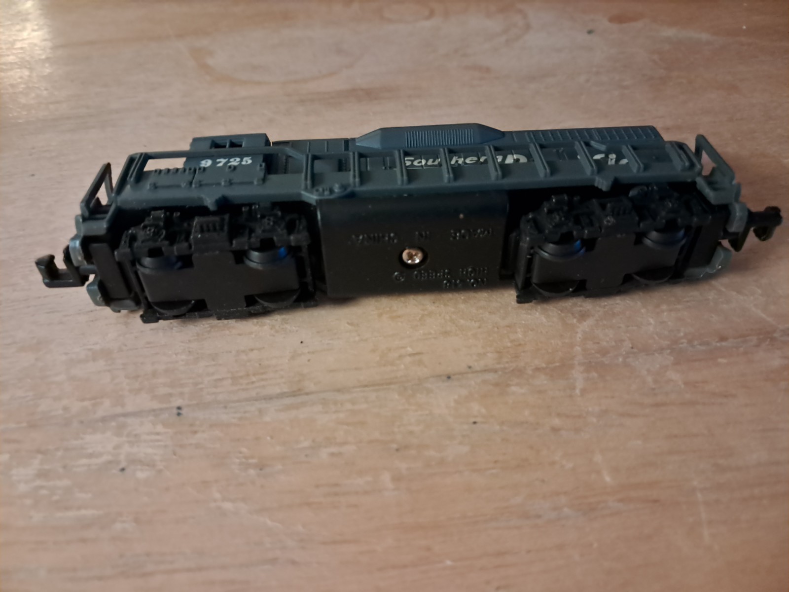 Southern Pacific Dummy Locomotive 418 N Scale Road No. 9725 High Speed Model Yes