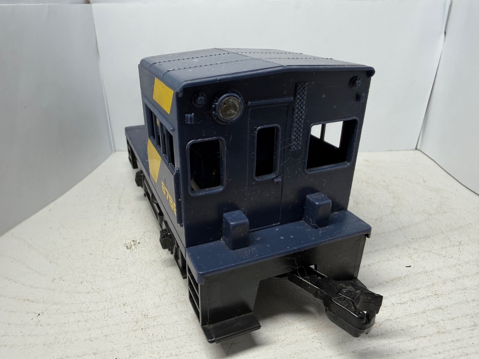 Lionel 8769 Republic Steel Diesel Switcher Engine Locomotive(no motor )