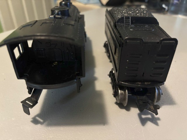 Vintage Marx 490 Steam Locomotive with 8 Wheel G Trucks NYC Tin tender