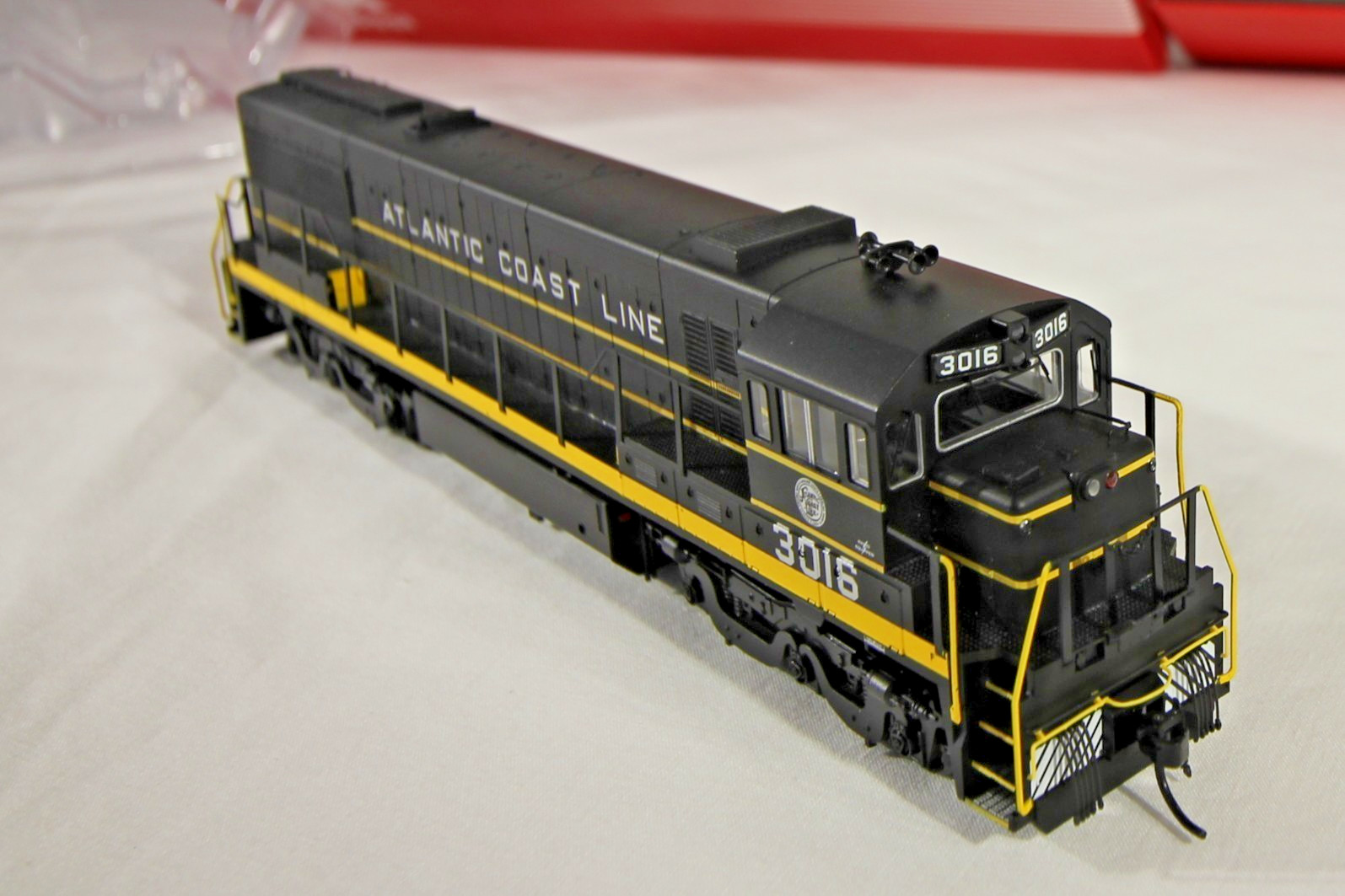 Rivarossi HR2538 GE U25C Phase IIIb. Atlantic Coast Line ACL #3016 NEW Boxed