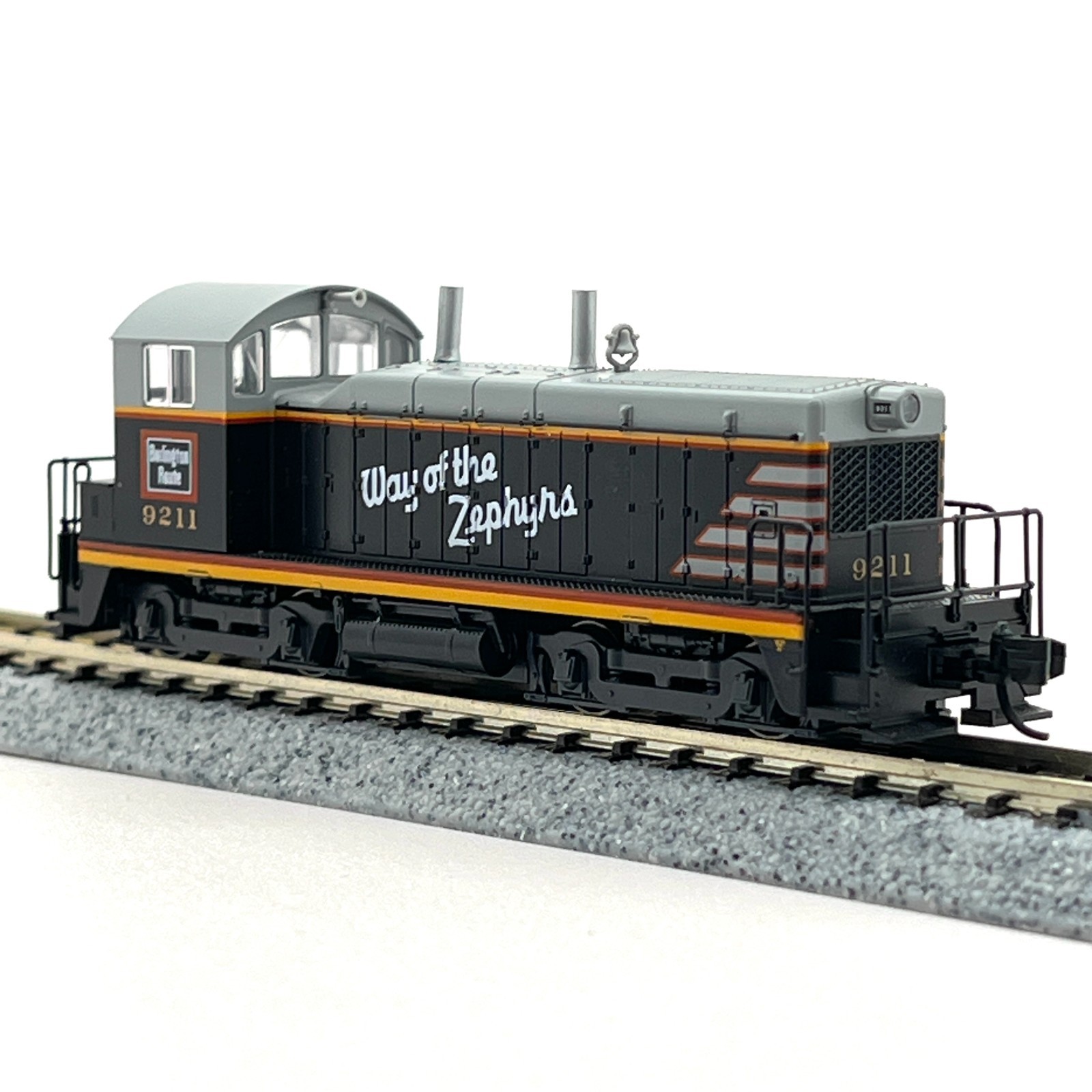 Kato N Scale 176-4368 Burlington Route EMD NW2 Diesel Switcher CB&Q 9211 Std DC