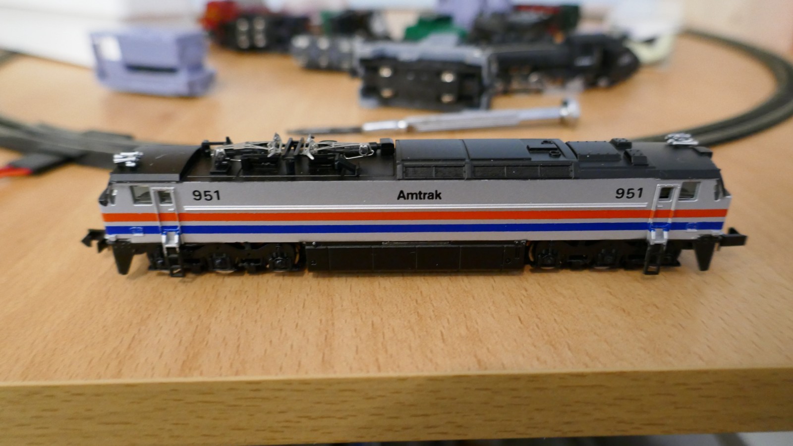 Bachmann N Scale Amtrak #951 GE E60CP Electric Locomotive SEE DESCRIPTION