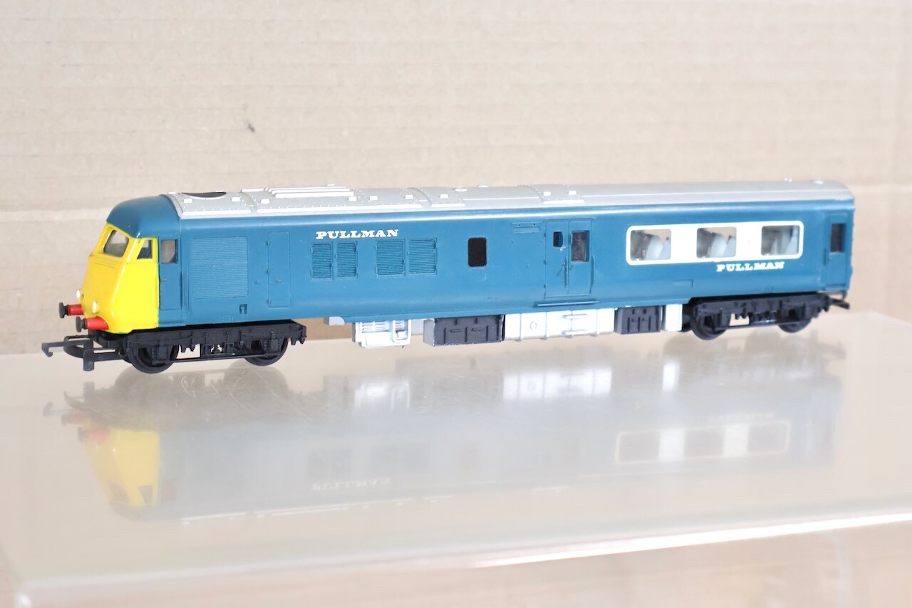 TRIANG HORNBY R555 BR BLUE PULLMAN DMU DIESEL LOCOMOTIVE NON POWER DUMMY CAR oj