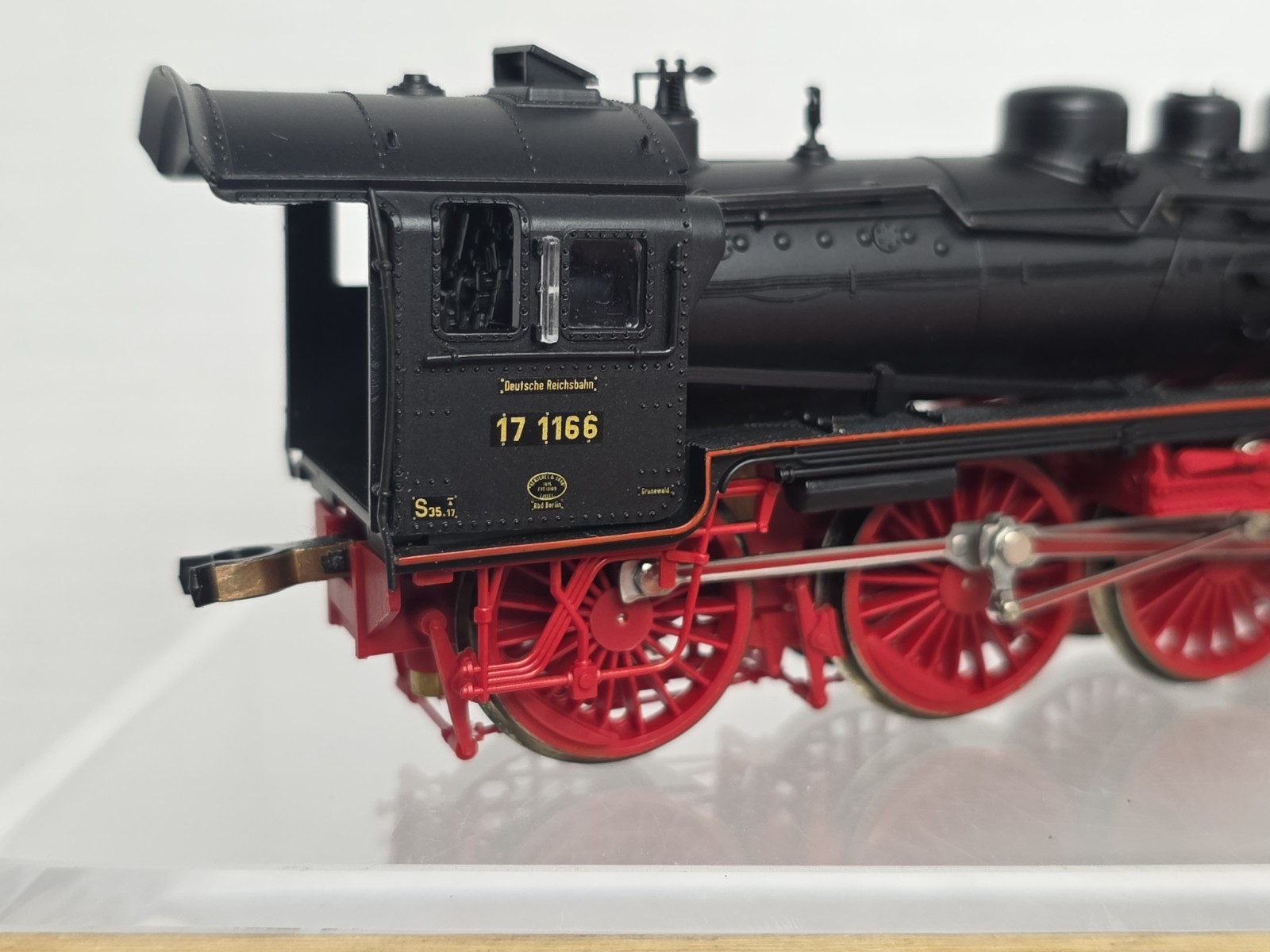 Roco 43310 HO Scale Steam Locomotive DRG BR17 4-6-0 Steam Loco Tender LNIB