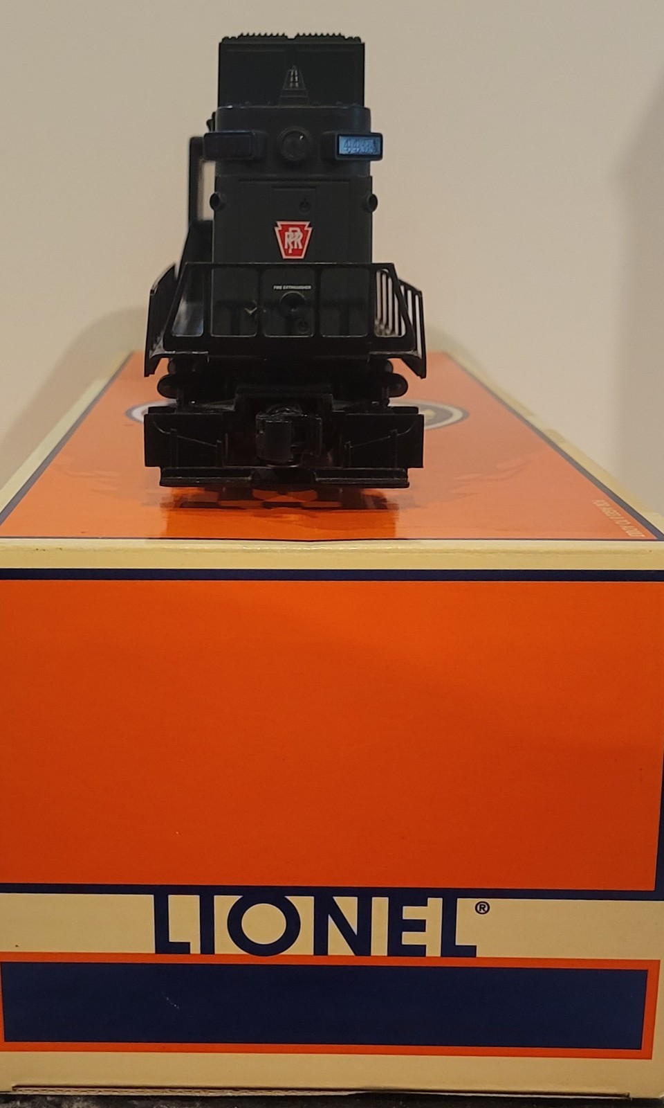 Lionel Electric Trains E-33 Rectifier Pennsylvania Locomotive 6-18353 O Gauge