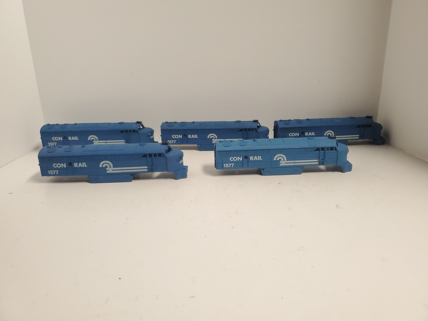 HO Scale / UNBRANDED / DIESEL / CON RAIL 1577 SHELL ONLY Lot Of 5