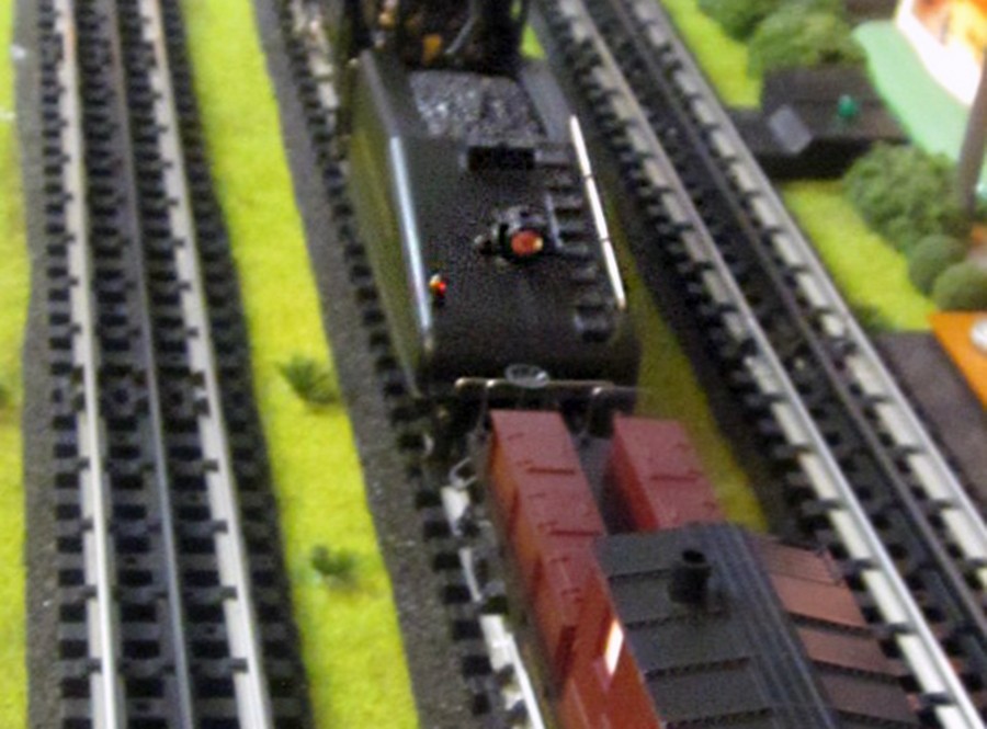 Lionel 6-18000 O Gauge Pa O-6-O B6 Switcher & Tender plus Two Extra Cars NIB