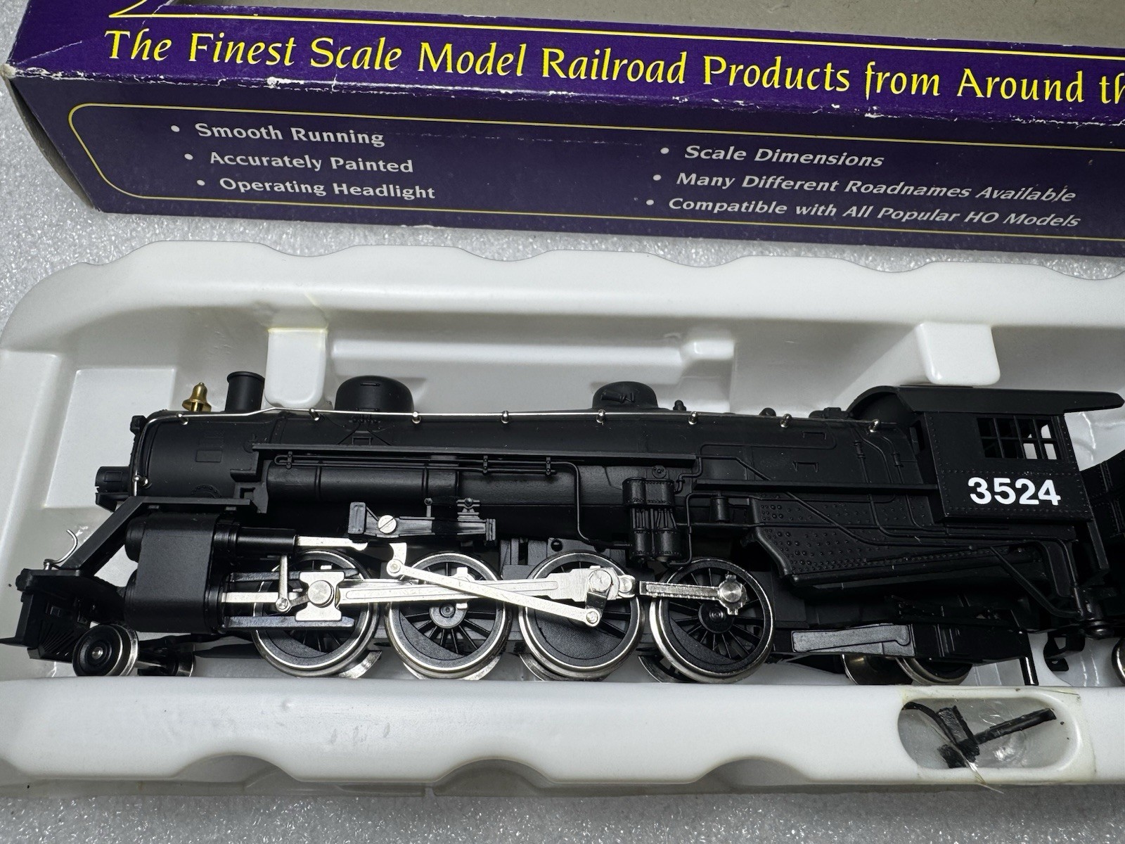 IHC Premier Series Union Pacific 3524 Pacific 2-8-2 HO DC Steam Locomotive