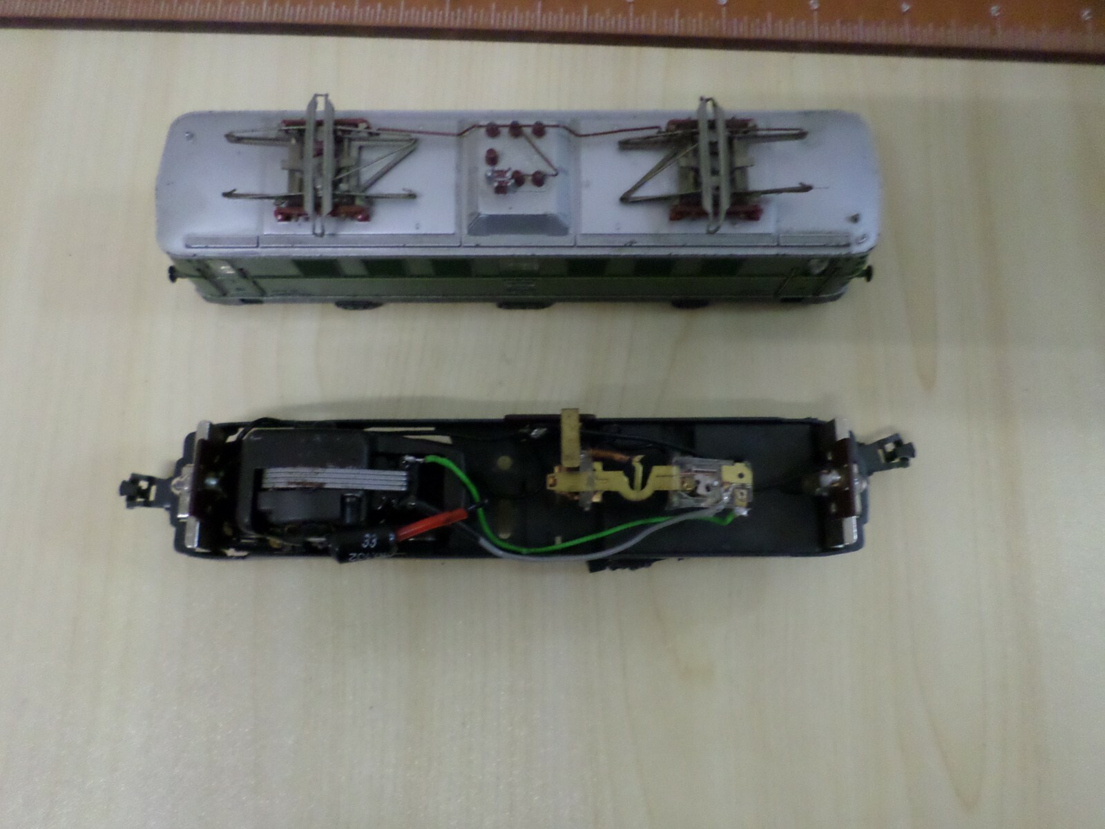 Märklin 3036 HO OBB Austrian Railways 3 Rail Electric Locomotive, Analogue C5